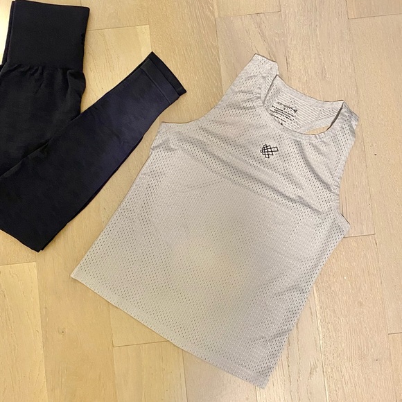 Activewear Lot - More items beyond first pic!!! Details below! FREE SHIPPING - Picture 7 of 13